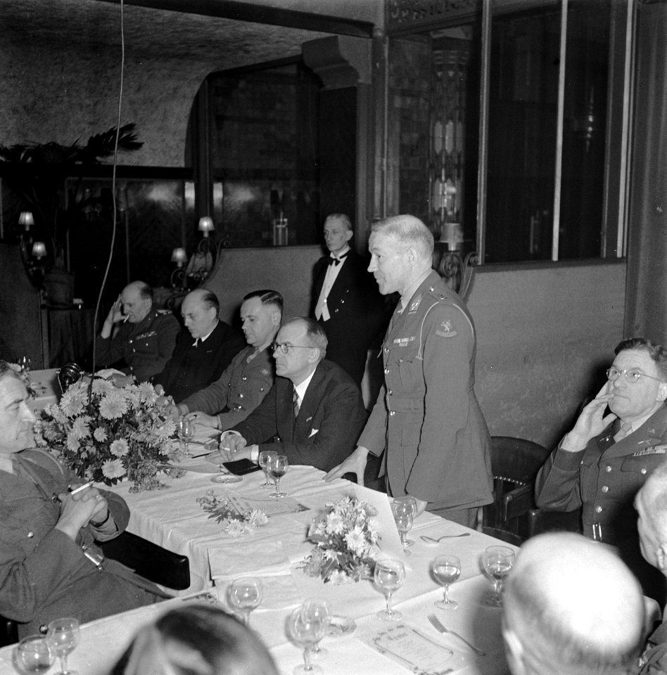 Diner Generaal Kruls, Bestanddeelnr 901-2104