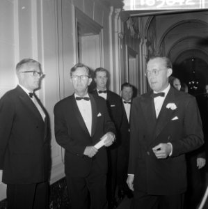 Diner Knickerbocker International in Amstelhotel Prins Bernhard en mr V G M , Bestanddeelnr 916-5842