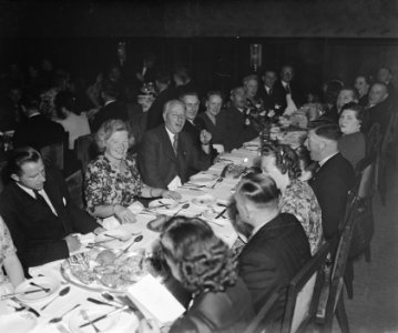 Diner in De Kroon Blauw-wit, Bestanddeelnr 902-7820