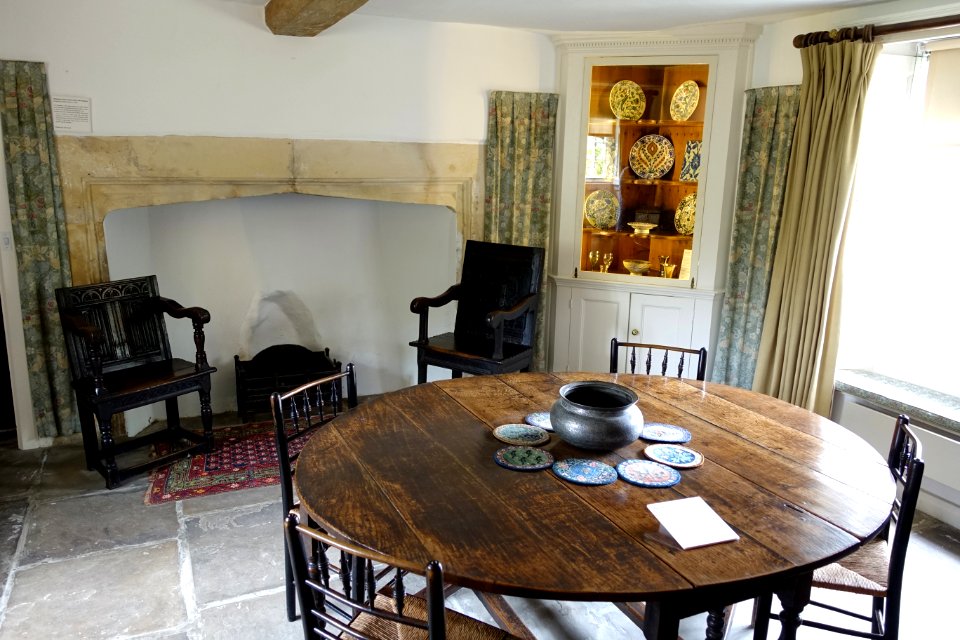 Dining room - Kelmscott Manor - Oxfordshire, England - DSC09950