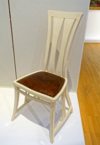 Dining room chair, Behrens House, designer Peter Behrens, 1900-1901, poplar, leather - Museum Künstlerkolonie Darmstadt - Mathildenhöhe - Darmstadt, Germany - DSC06260