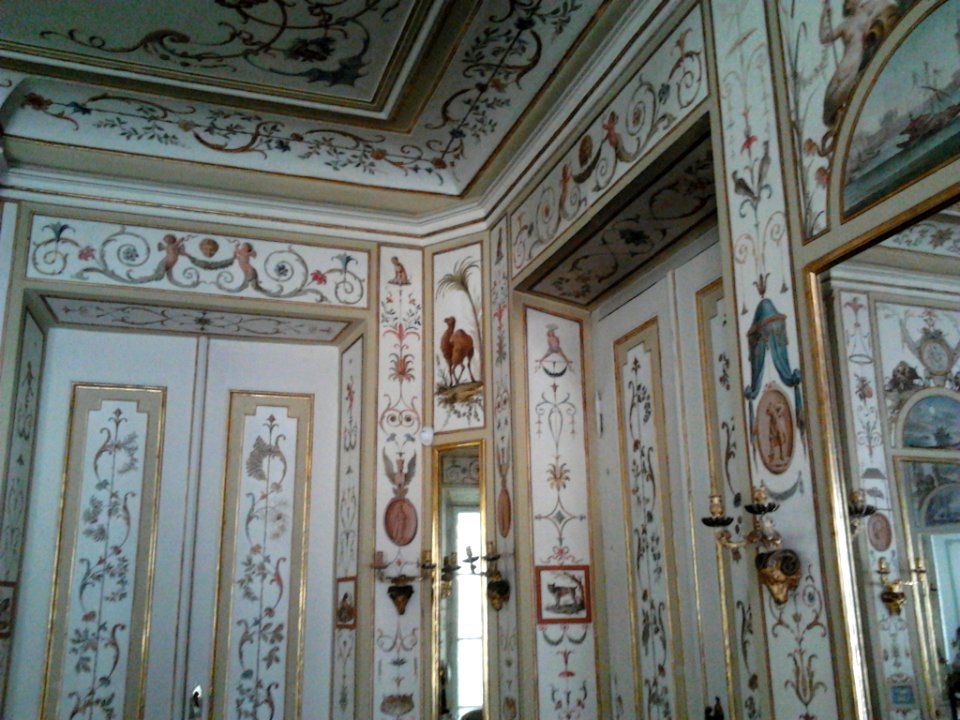 Dining Room in the White House 03