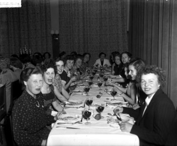 Diner Hockey Pomona, Bestanddeelnr 903-9077