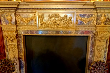 Dining Room fireplace - Cà d'Zan - John and Mable Ringling Museum of Art - Sarasota, FL - DSC00307