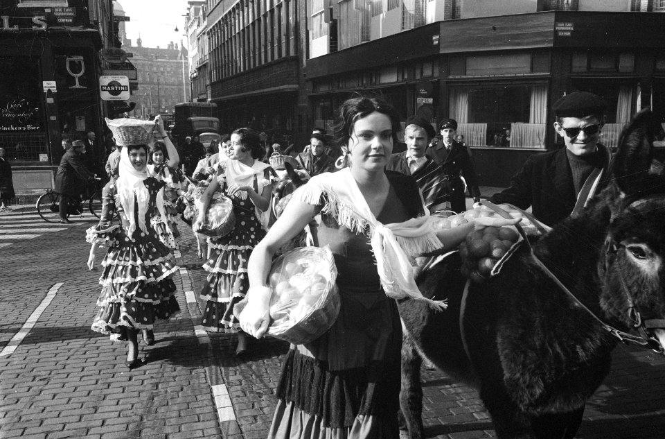 Don Quichotte ( Tom Kelling ) in Amsterdam, Bestanddeelnr 913-6504