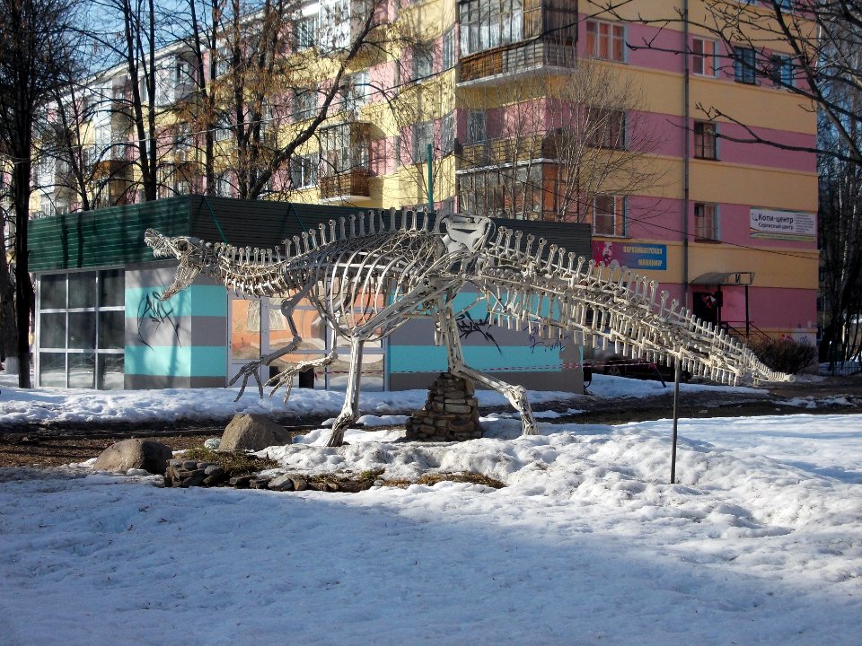 Dinosaur in Yaroslavl 001