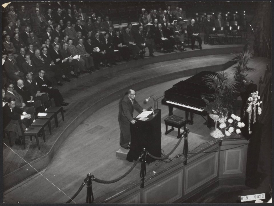 Dinsdagavond werd in het Concertgebouw te Amsterdam de Jungschlaeger-herdenking, Bestanddeelnr 039-0992