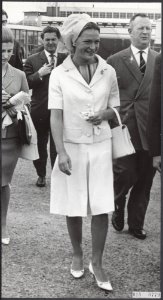 Dinsdagmorgen is H.K.H. prinses Irene weer vertrokken naar Spanje na gisteren de, Bestanddeelnr 018-0779