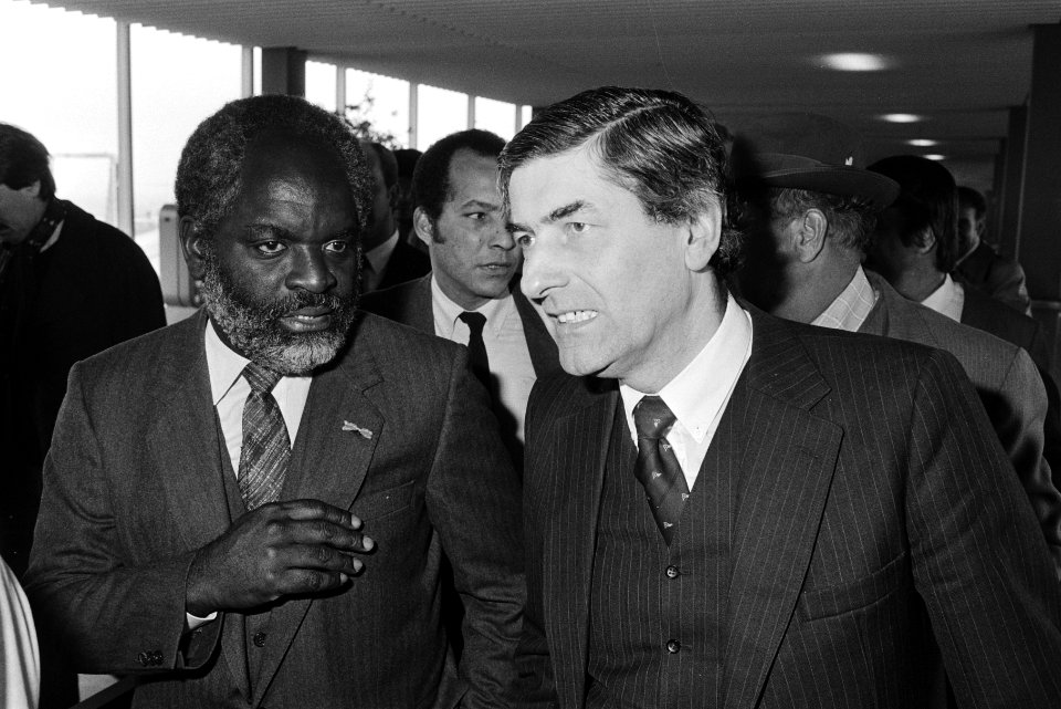 Don Martina (l) en premier Lubbers, Bestanddeelnr 932-5200
