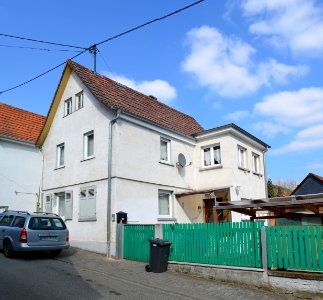 Ehlhalten, Gräfliche Straße 10