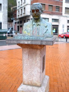Eibar - Monumento a Toribio Etxeberria