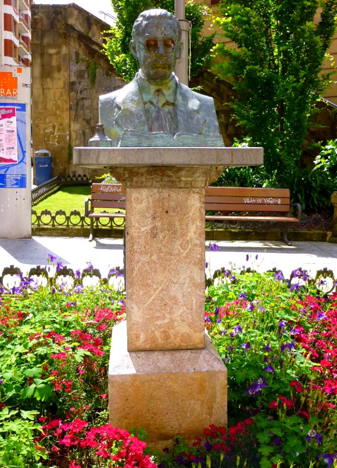 Eibar - Busto