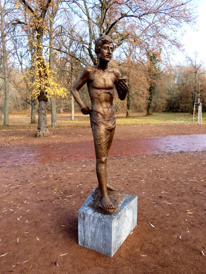 Eichendorff Denkmal-Halle2