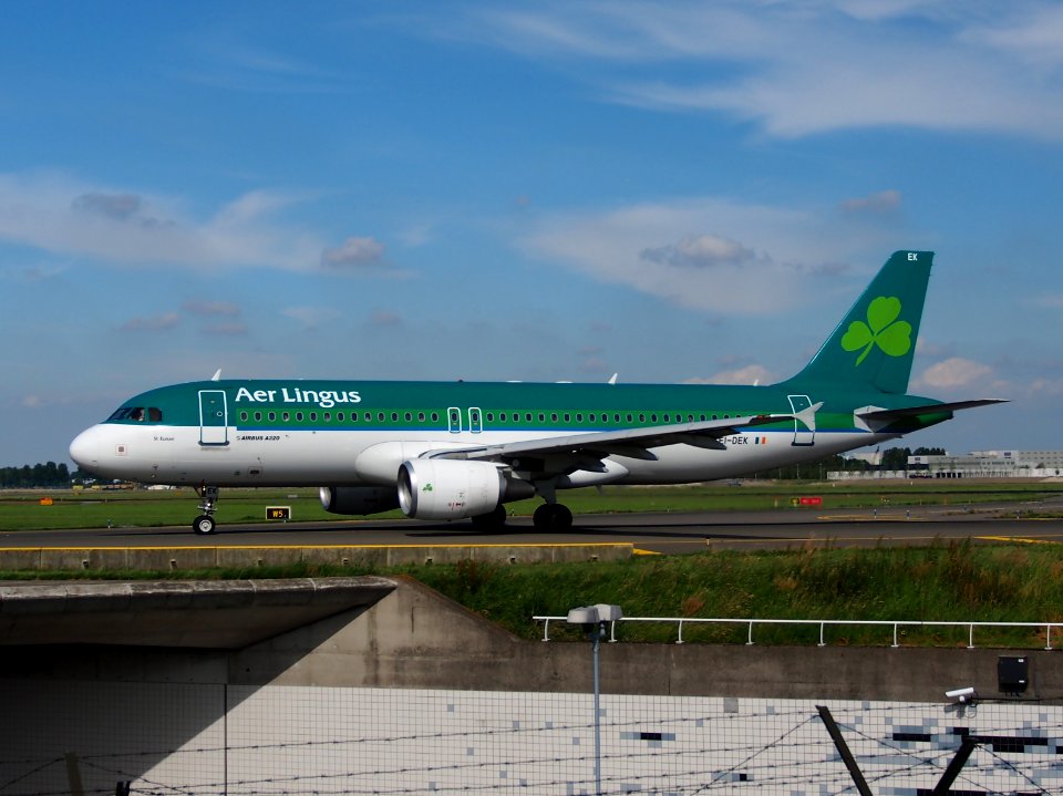 EI-DEK Airbus A320-214 Aer Lingus taxiing at Schiphol (AMS - EHAM), The Netherlands, 18may2014, pic-1
