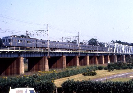 Eidan 3000 over Tama gawa river