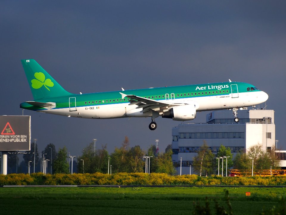 EI-DEE, Aer Lingus (EIN) Airbus A320-200 - MSN 2250 - Named Saint Ultan (5842570293) landing at Schiphol (AMS - EHAM), The Netherlands, pic2