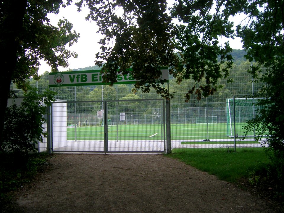 Eichstätt Schottenau -Kunstrasenplatz Zugang (2018-07 2)