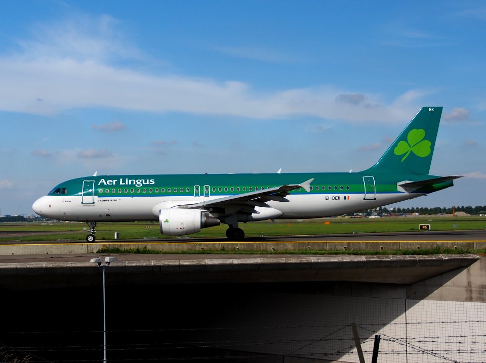 EI-DEK Airbus A320-214 Aer Lingus taxiing at Schiphol (AMS - EHAM), The Netherlands, 18may2014, pic-2