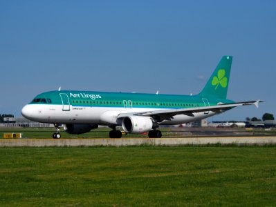 EI-CVA Airbus A320 of Air Lingus, taxiing at Schiphol (AMS - EHAM), The Netherlands, 18may2014, pic-1