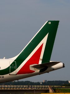 EI-EIB Alitalia Airbus A320-216 - cn 4249, taxiing 22july2013 pic-006