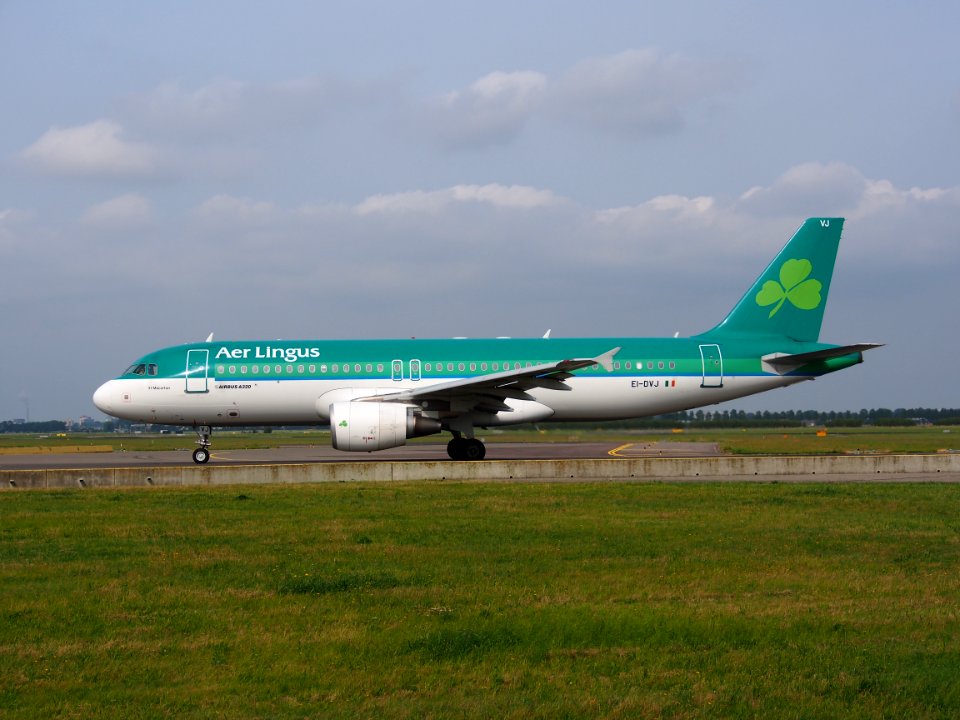 EI-DVJ Aer Lingus Airbus A320-214 - cn 3857 taxiing 14july2013 pic-004