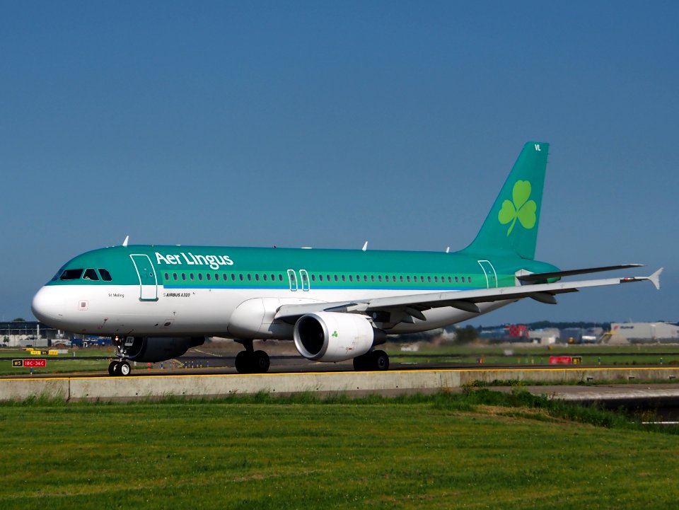 EI-DVL Aer Lingus Airbus A320 taxiing at Schiphol (AMS - EHAM), The Netherlands, 17may2014, pic-1