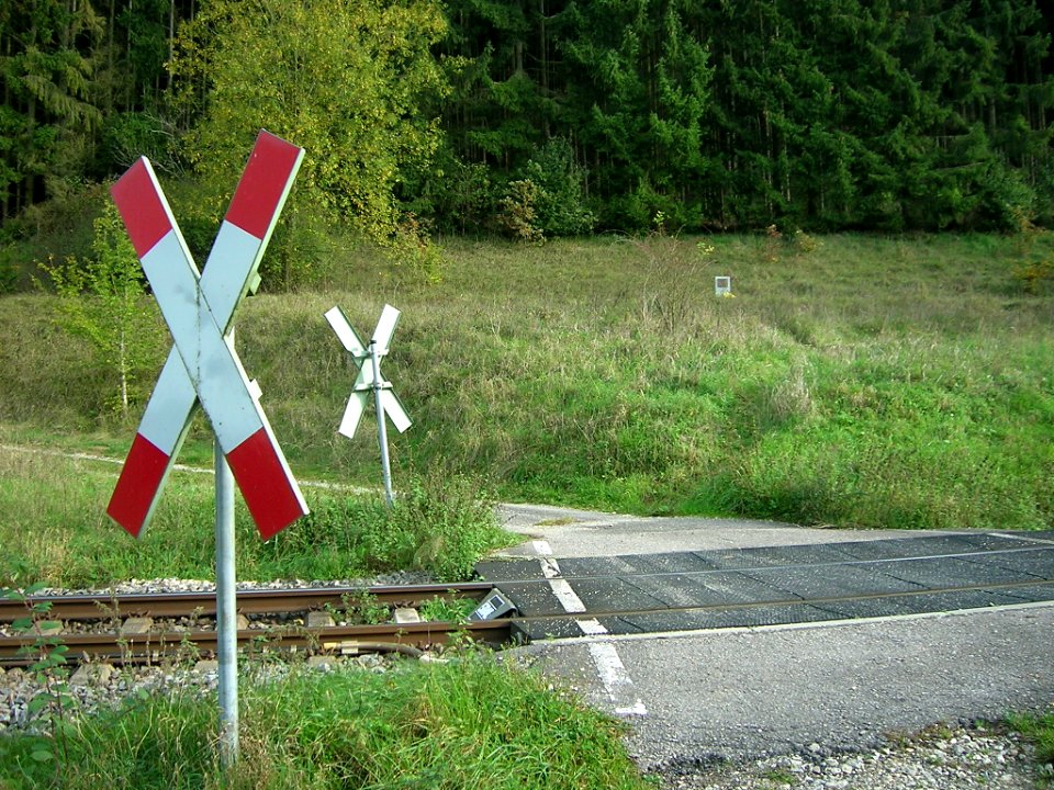 Eichstätter Str. Wasserzell -Bahnübergang (1)
