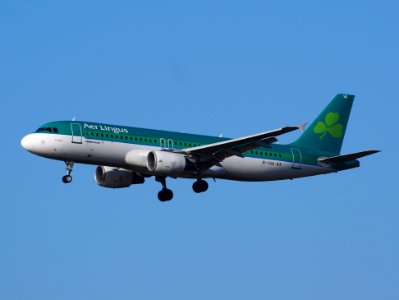 EI-CVA, landing at Schiphol on 2Feb2014 pic64