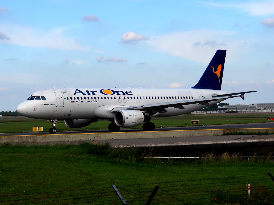 EI-DSW Air One Airbus A320-216 taxiing at Schiphol (AMS - EHAM), The Netherlands, 18may2014, pic-2