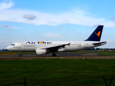 EI-DSW Air One Airbus A320-216 taxiing at Schiphol (AMS - EHAM), The Netherlands, 18may2014, pic-3