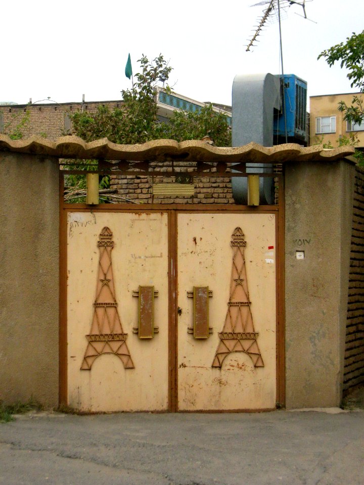 Eiffel tower symbole on house door - Fazl st - Nishapur 1