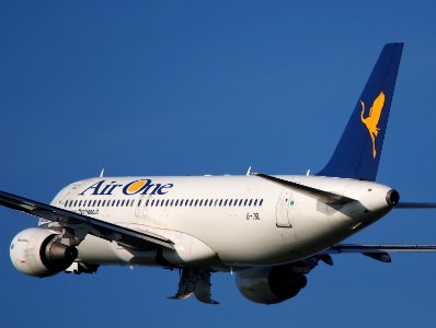 EI-DSL Air One, Airbus A320 takeoff from Schiphol (AMS - EHAM), The Netherlands, 17may2014, pic-4