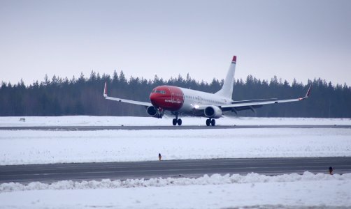 EI-FHL Oulu Airport 20160326 01