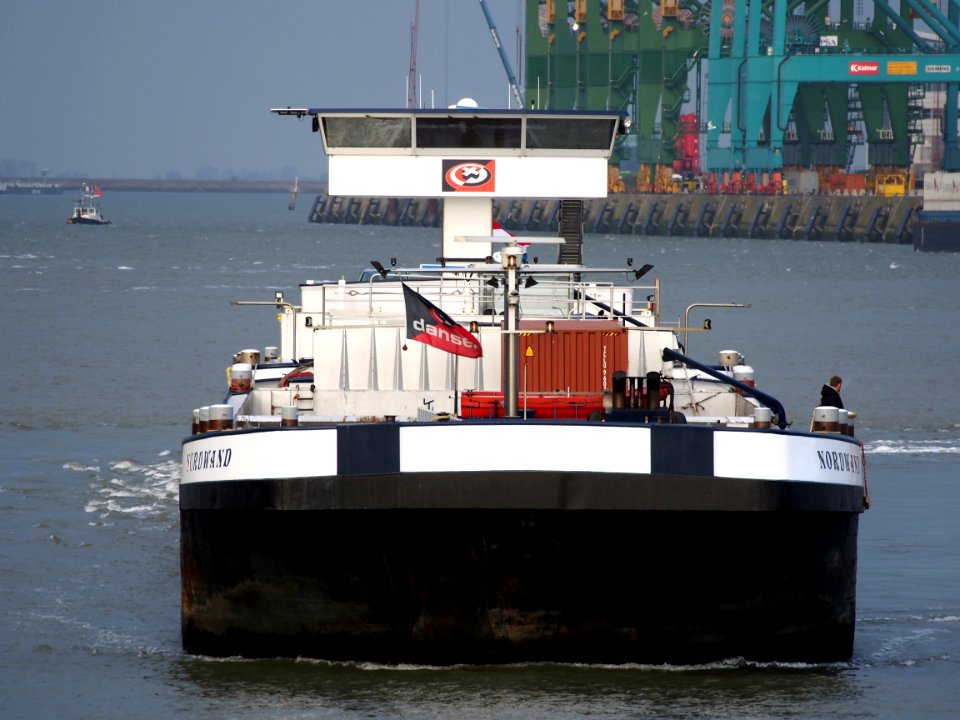 Eiger (ship, 2000), ENI 02324957 & Nordwand (ship, 2000), ENI 02324957, Port of Antwerp pic3