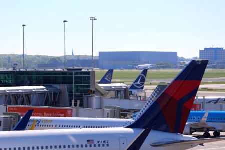 EHAM Overview 9