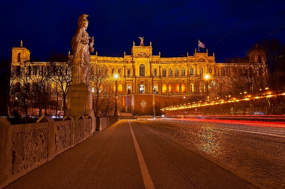 Isar night photograph city show
