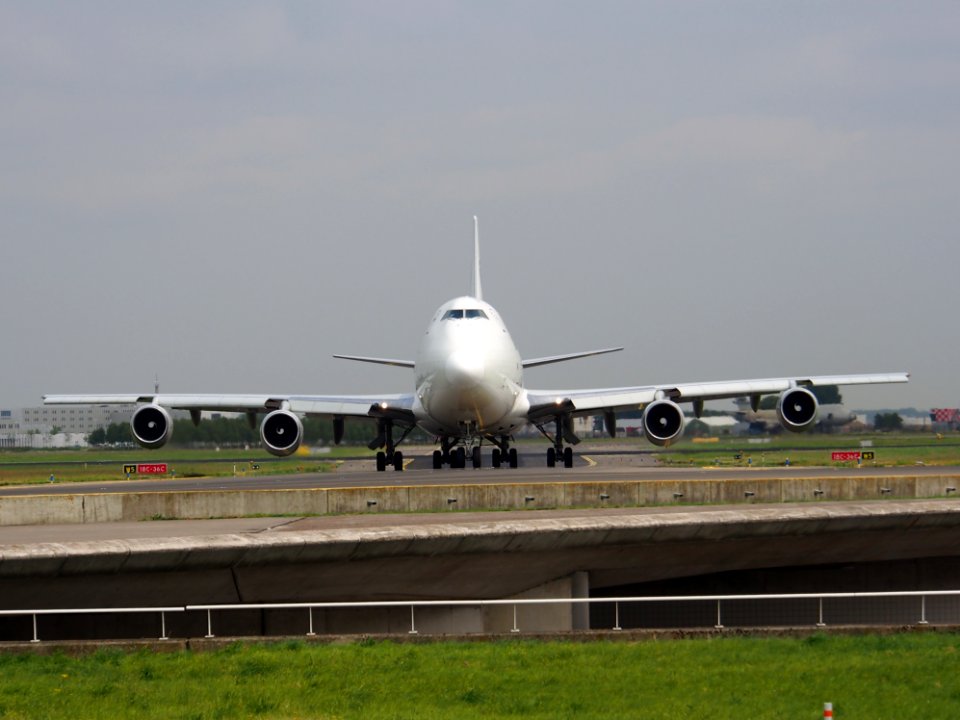 EK74799 Saudi Arabian Airlines Boeing 747-281B(SF) - cn 24399 taxiing 14july2013 pic-002