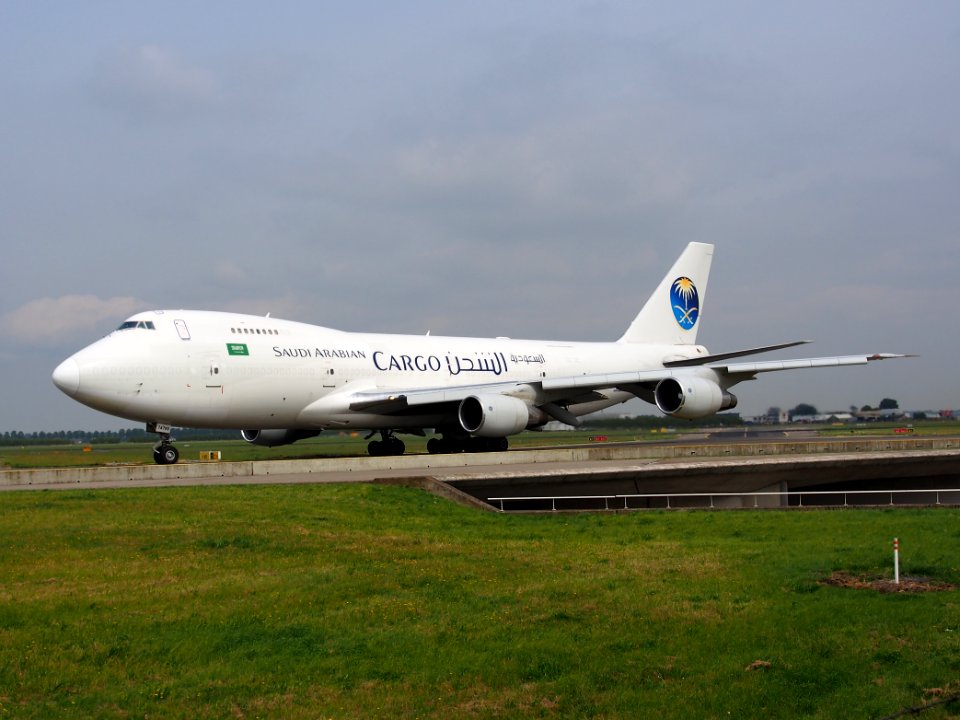 EK74799 Saudi Arabian Airlines Boeing 747-281B(SF) - cn 24399 taxiing 14july2013 pic-006