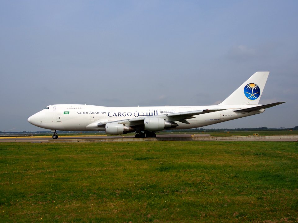 EK74799 Saudi Arabian Airlines Boeing 747-281B(SF) - cn 24399 taxiing 14july2013 pic-010