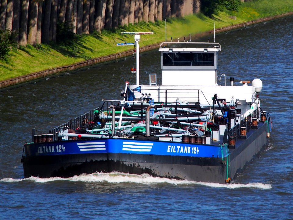 Eiltank 124 - ENI 04029340, Amsterdam-Rijn kanaal, pic1