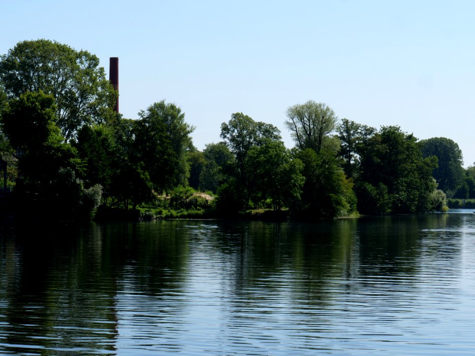 Eiswerder from Frieda-Arnheim-Promenade 2019-07-24 01
