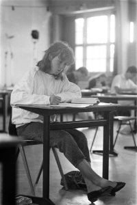 Eindexamens begonnen voor VWO, Bestanddeelnr 932-9469