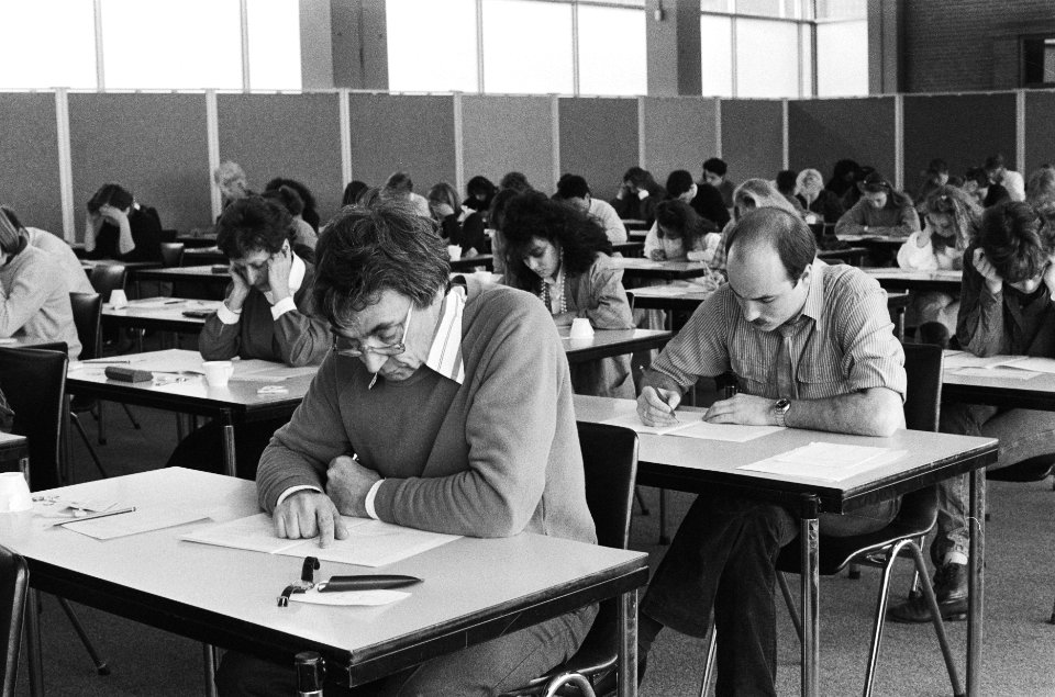 Eindexamens volwassenenonderwijs in Amsterdam, Bestanddeelnr 933-3075