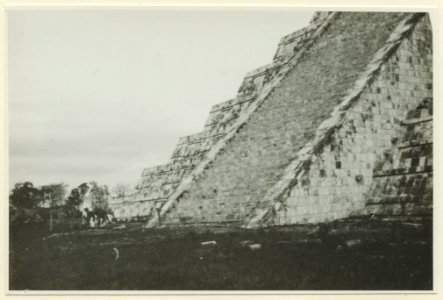 El Castillo , den centrala pyramiden - SMVK - 0307.f.0020