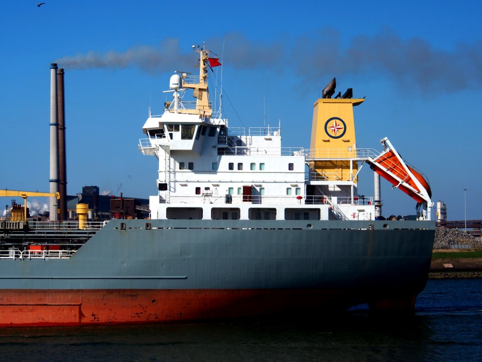 EK-RIVER, IMO 9056868 at locks of IJmuiden, Port of Amsterdam, pic8