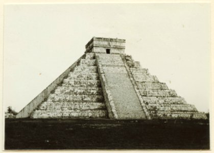 El Castillo , den centrala pyramiden - SMVK - 0307.f.0012