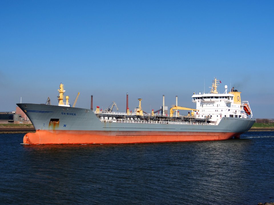 EK-RIVER, IMO 9056868 at locks of IJmuiden, Port of Amsterdam, pic4
