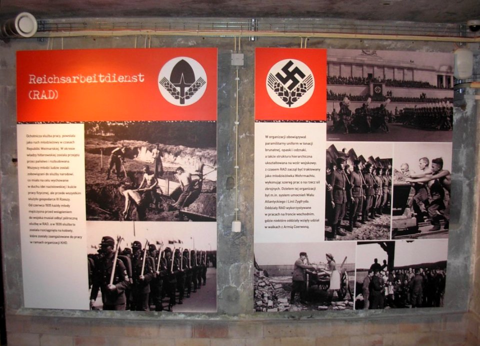 Eksploseum e