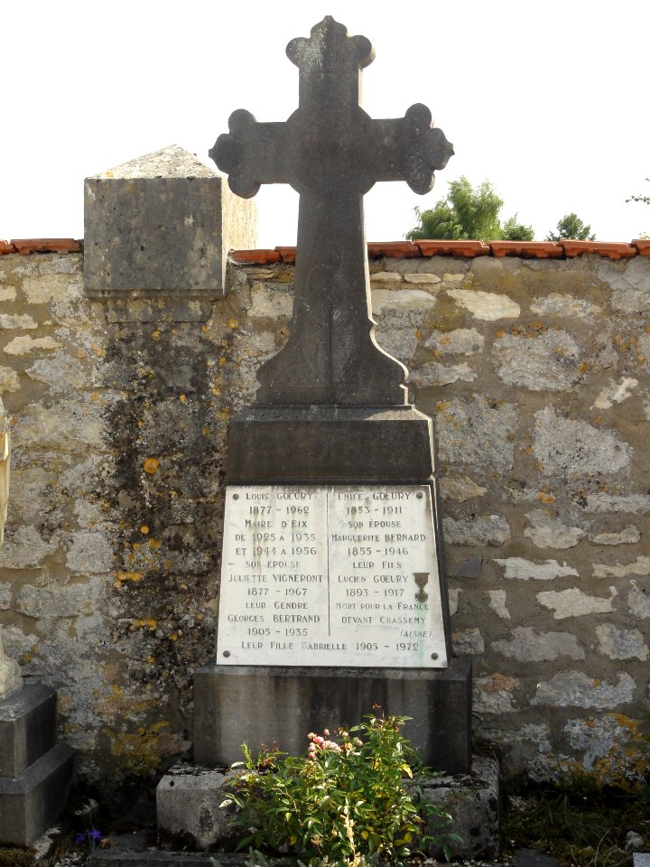 Eix (Meuse) tombe de soldat A