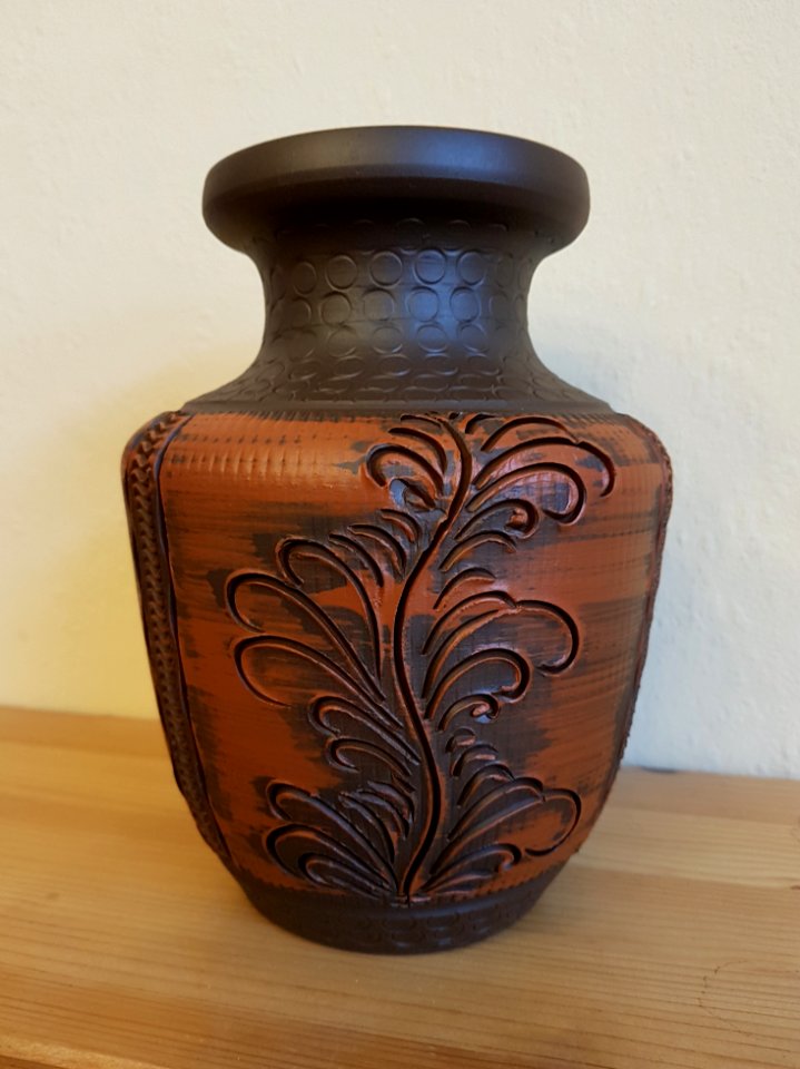 EIWA unmarked vase